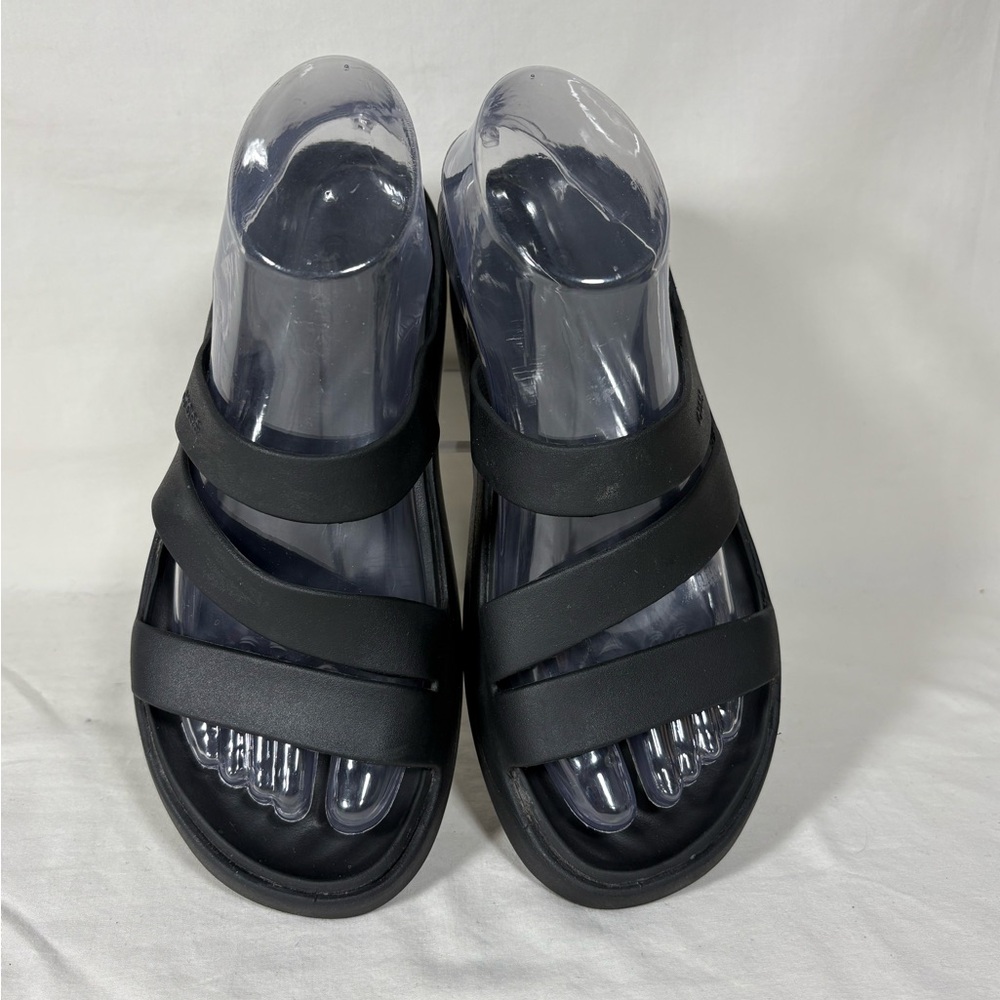 CROCS Getaway Black Sandals - Women's Size 7 - Picture 3 of 11